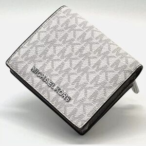 NWT Micheal Kors white wallet